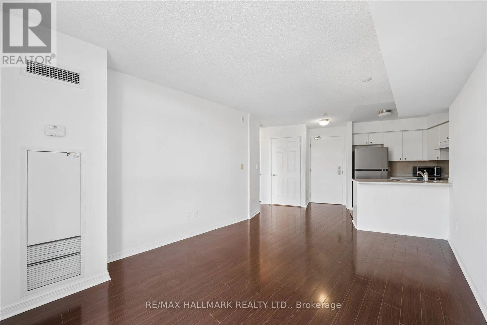 915 - 18 VALLEY WOODS ROAD