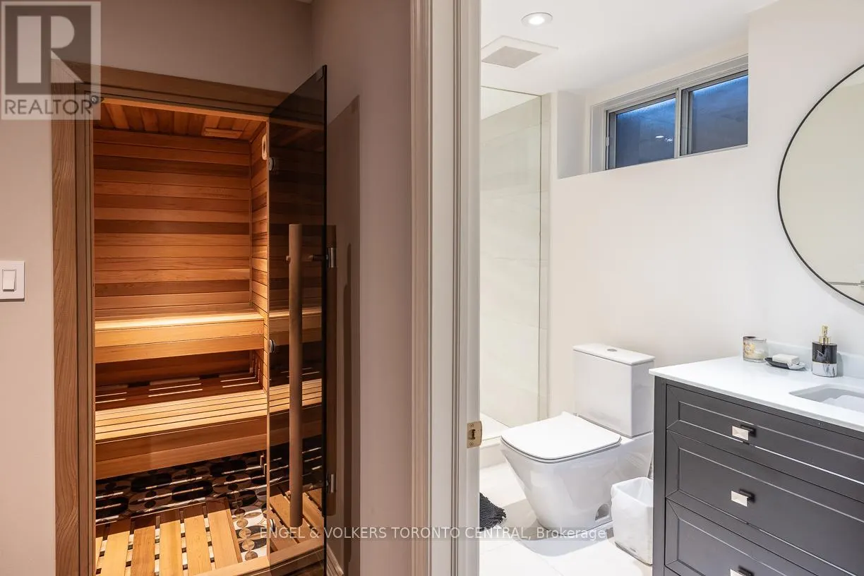 1 BRYCE AVENUE