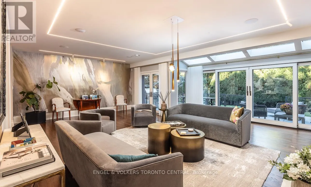 1 BRYCE AVENUE