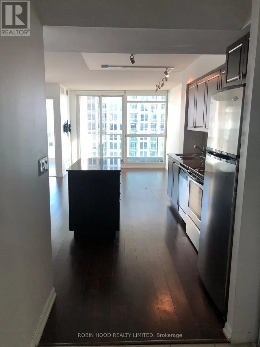 1601 - 215 FORT YORK BOULEVARD