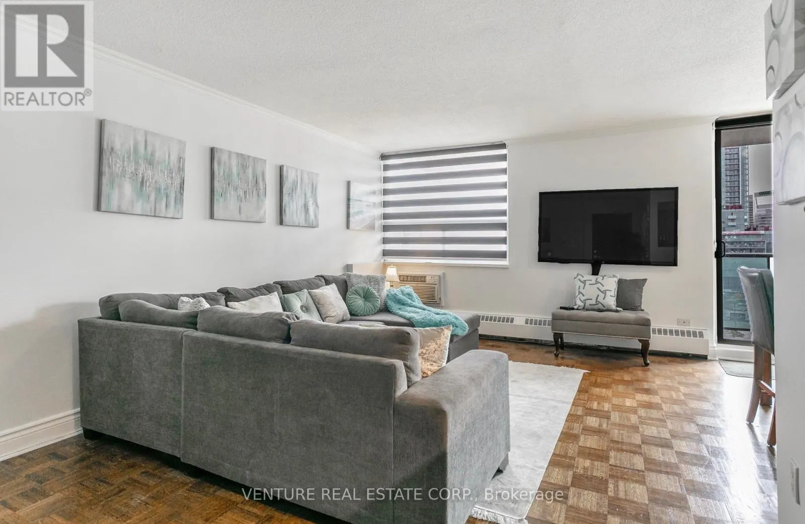 801 - 5949 YONGE STREET