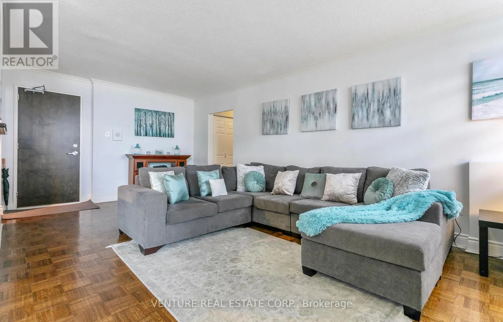 801 - 5949 YONGE STREET