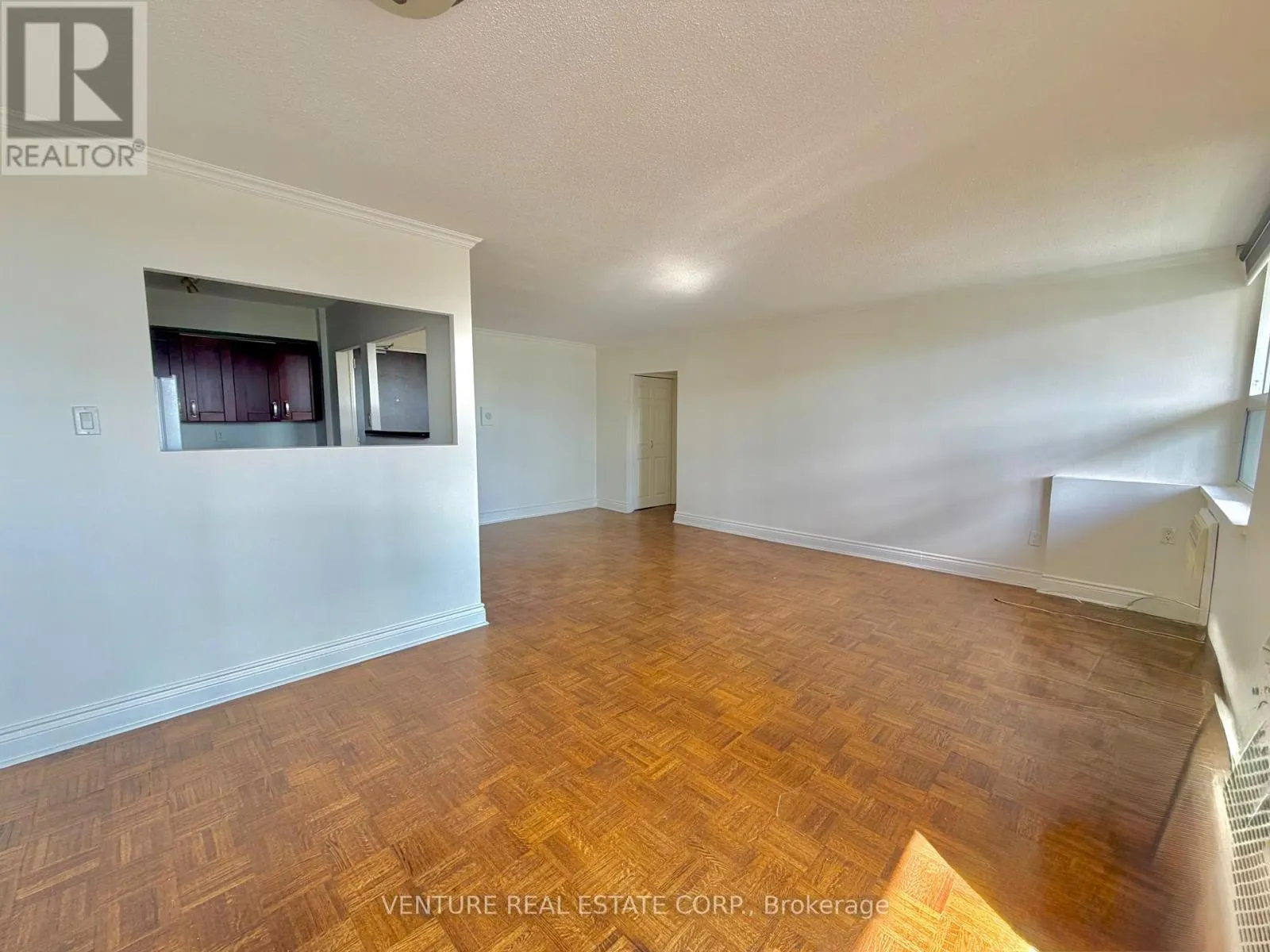 801 - 5949 YONGE STREET