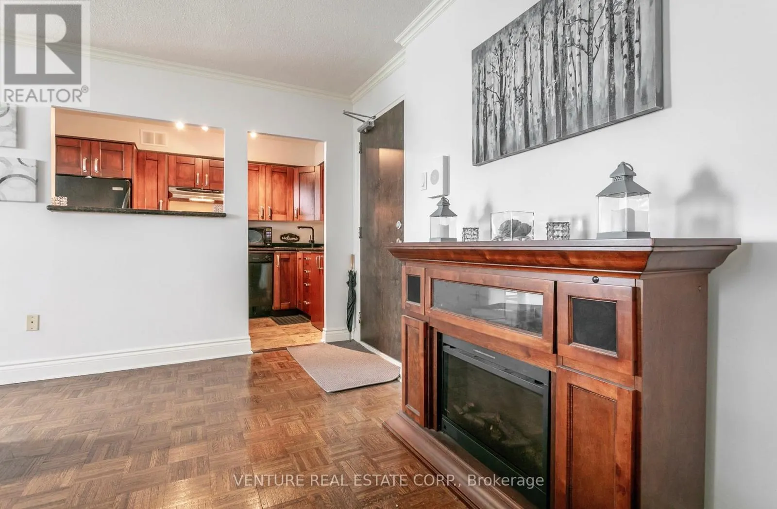 801 - 5949 YONGE STREET