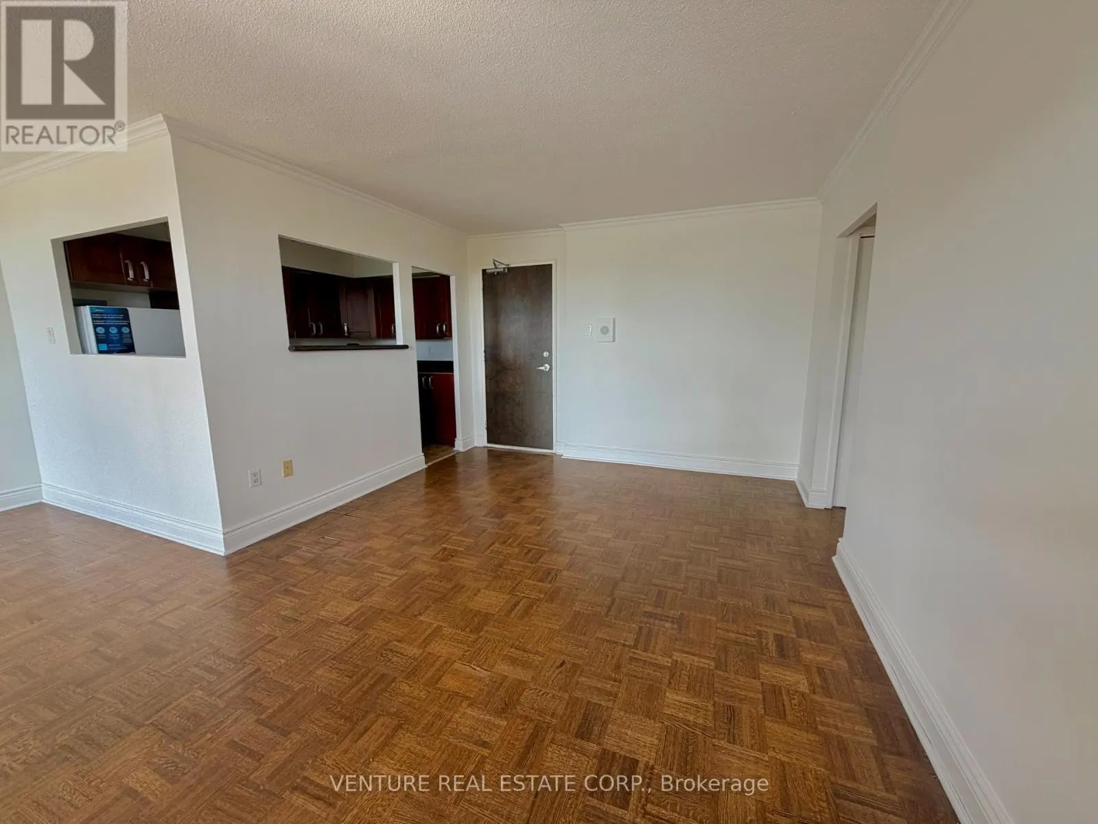 801 - 5949 YONGE STREET