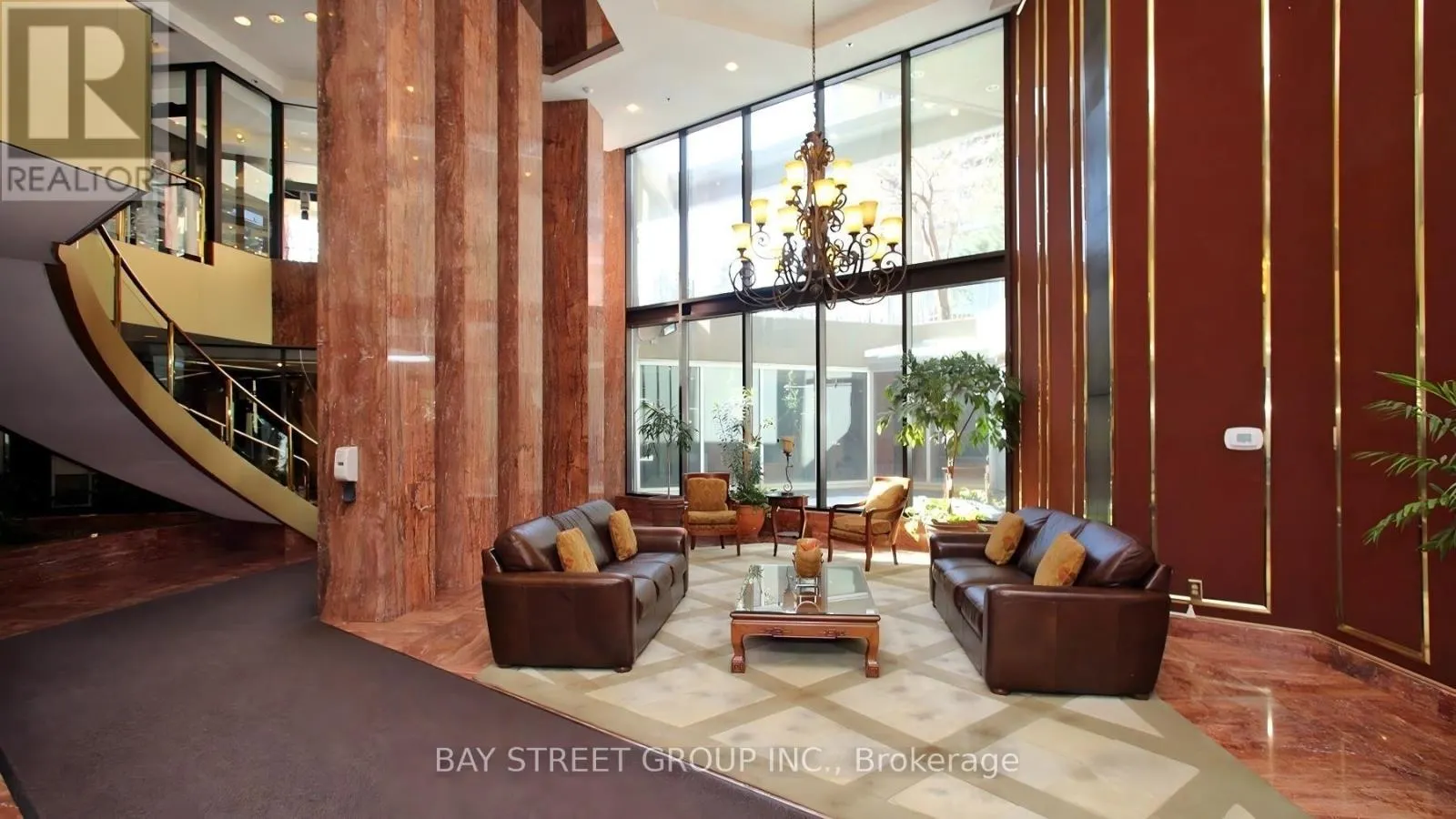 2201 - 85 SKYMARK DRIVE