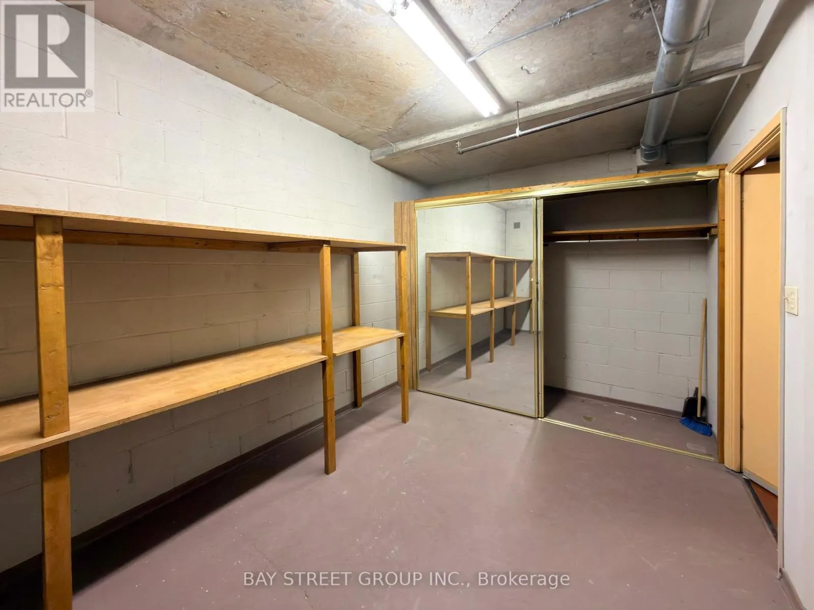 2201 - 85 SKYMARK DRIVE