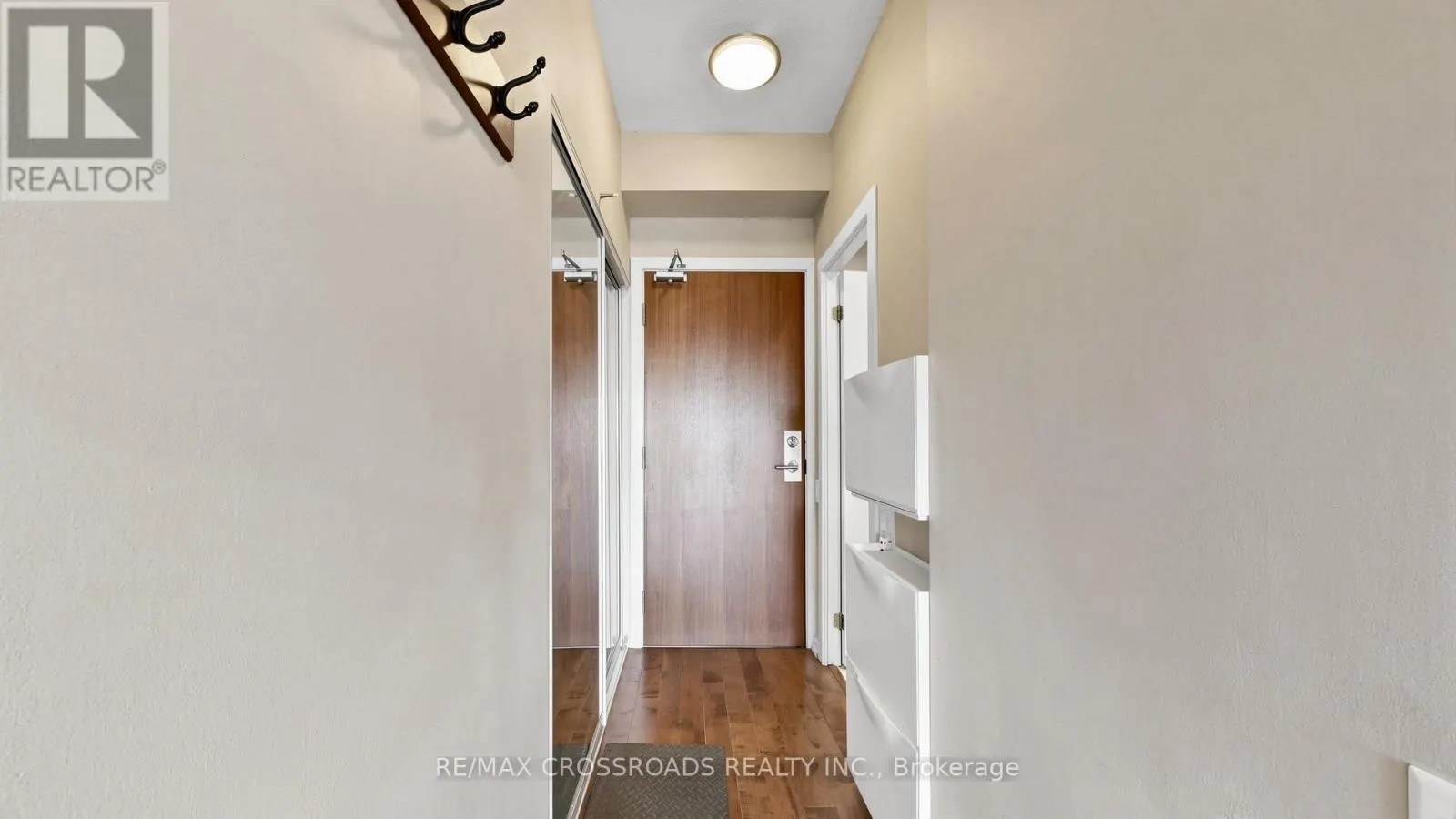 606 - 30 CANTERBURY PLACE