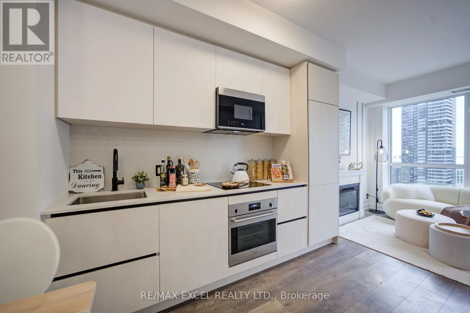2708 - 108 PETER STREET
