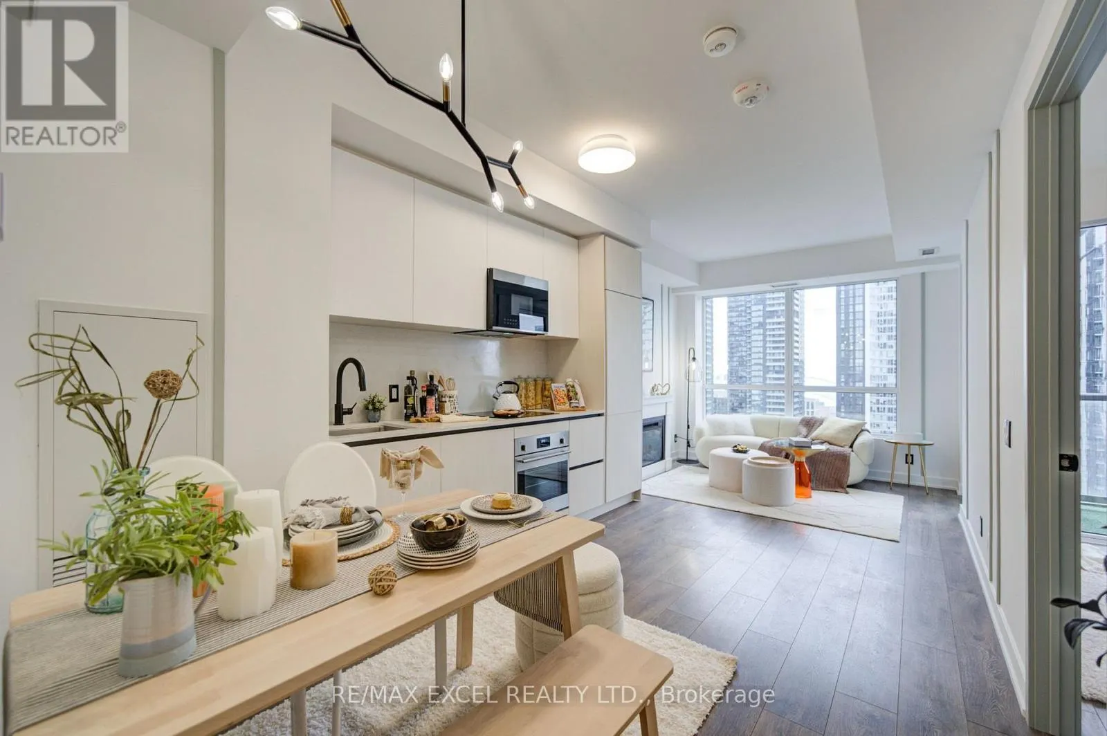 2708 - 108 PETER STREET