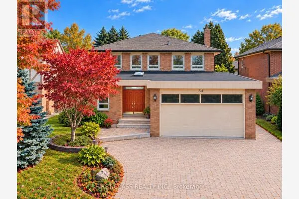 54 MAGPIE CRESCENT