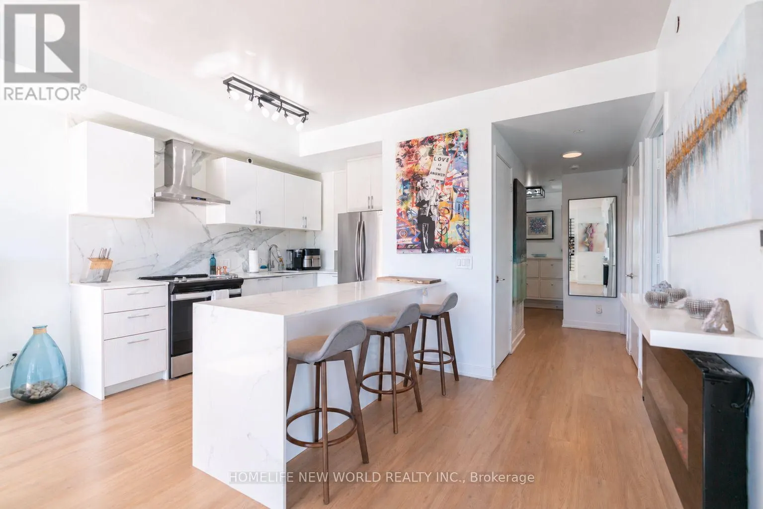 411 - 10 DEERLICK COURT