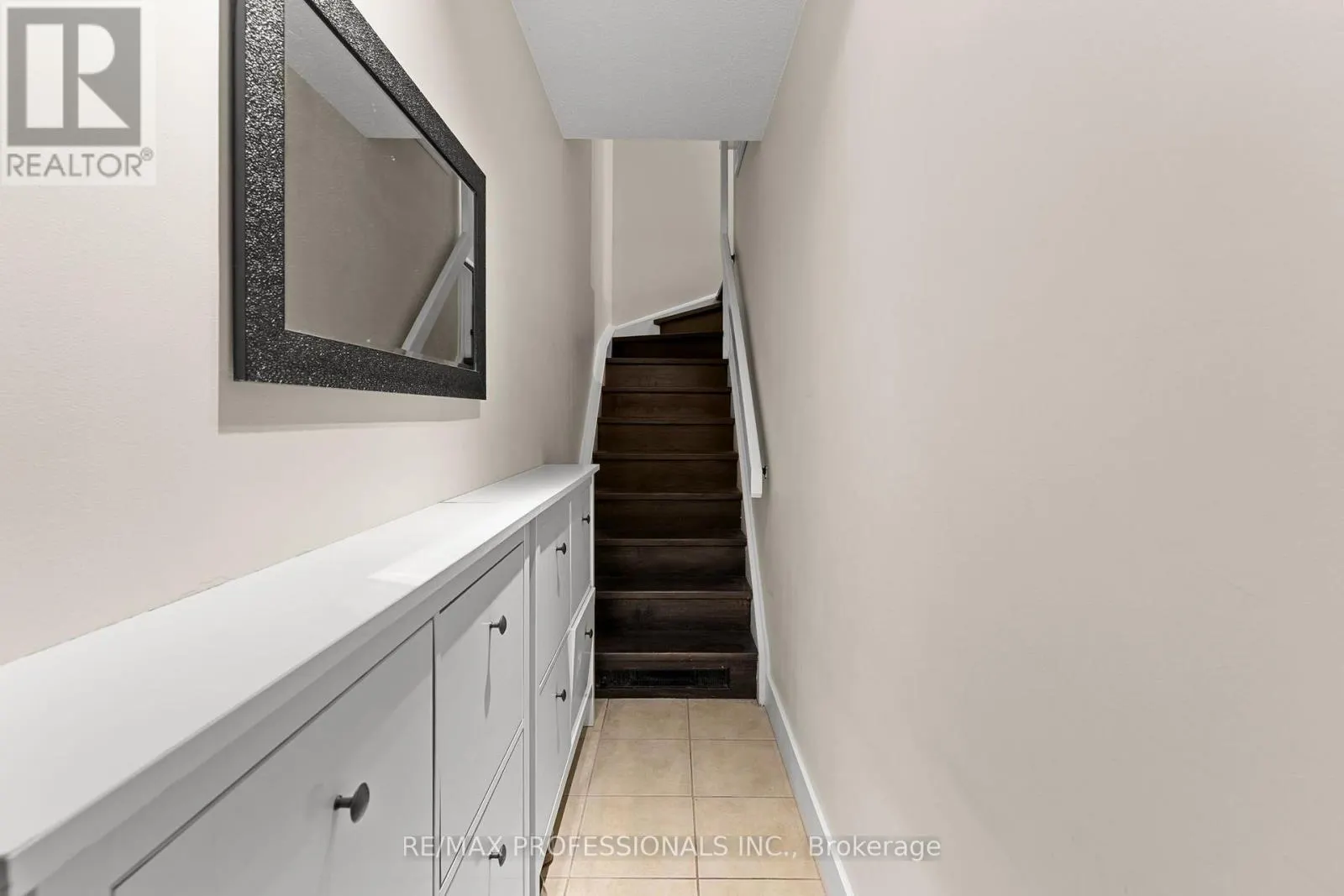 439 - 34 WESTERN BATTERY ROAD