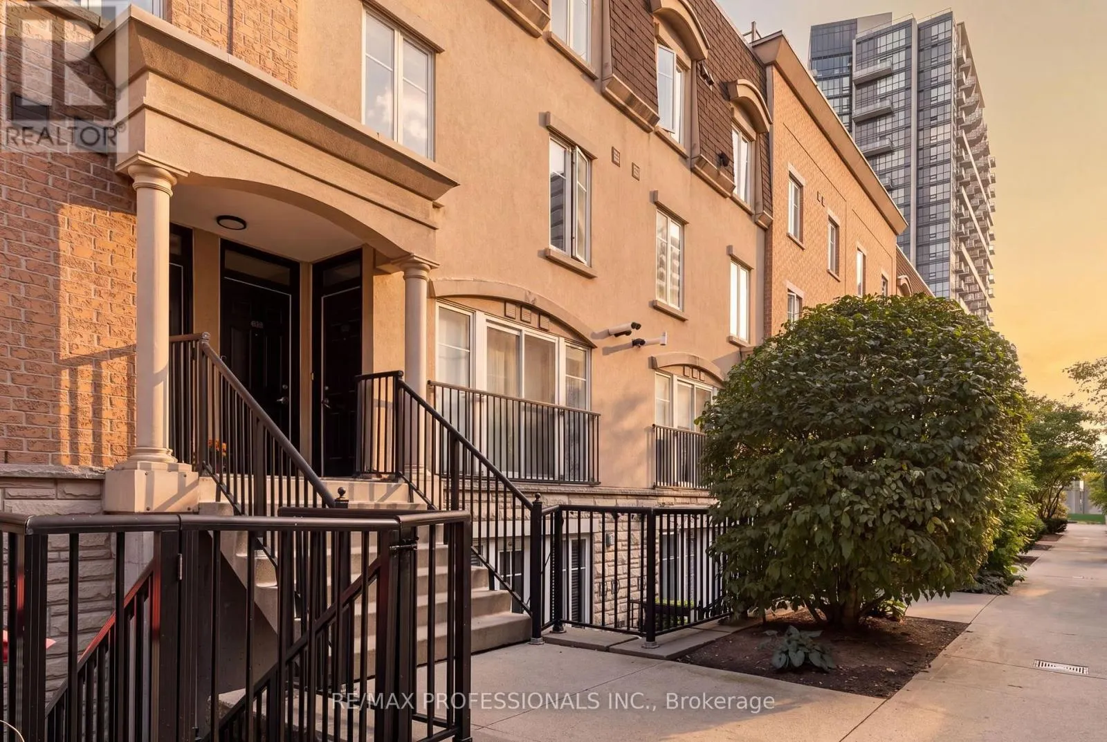 439 - 34 WESTERN BATTERY ROAD