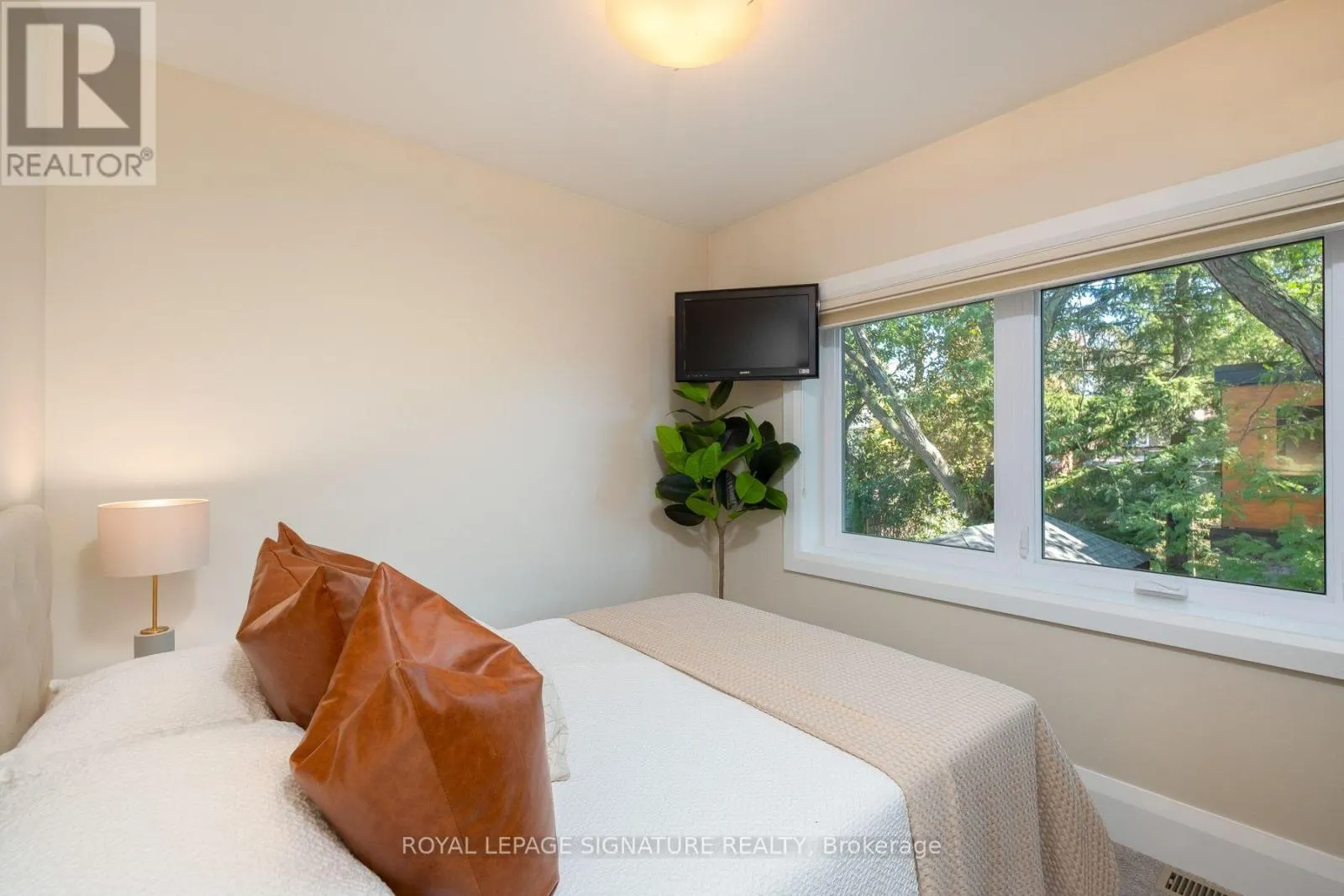 35 BESSBOROUGH DRIVE