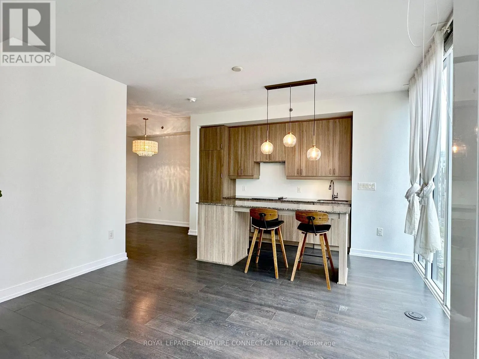 1108 - 426 UNIVERSITY AVENUE