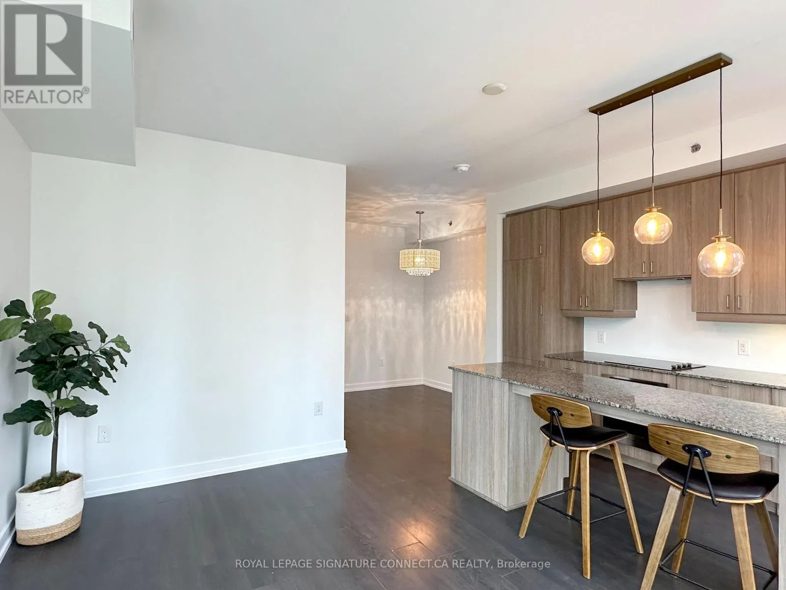 1108 - 426 UNIVERSITY AVENUE