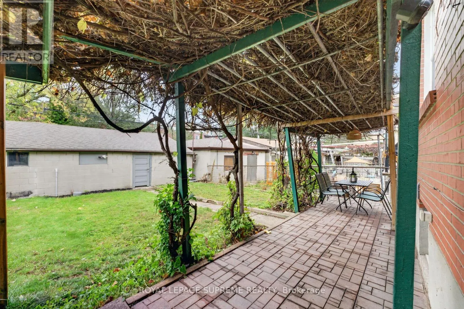 626 MANNING AVENUE