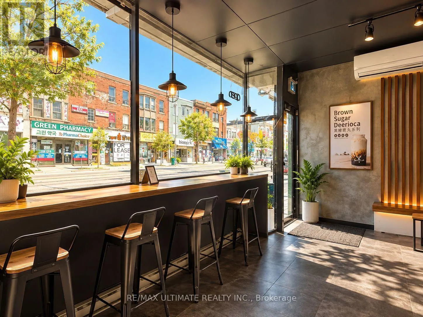 621 BLOOR STREET W