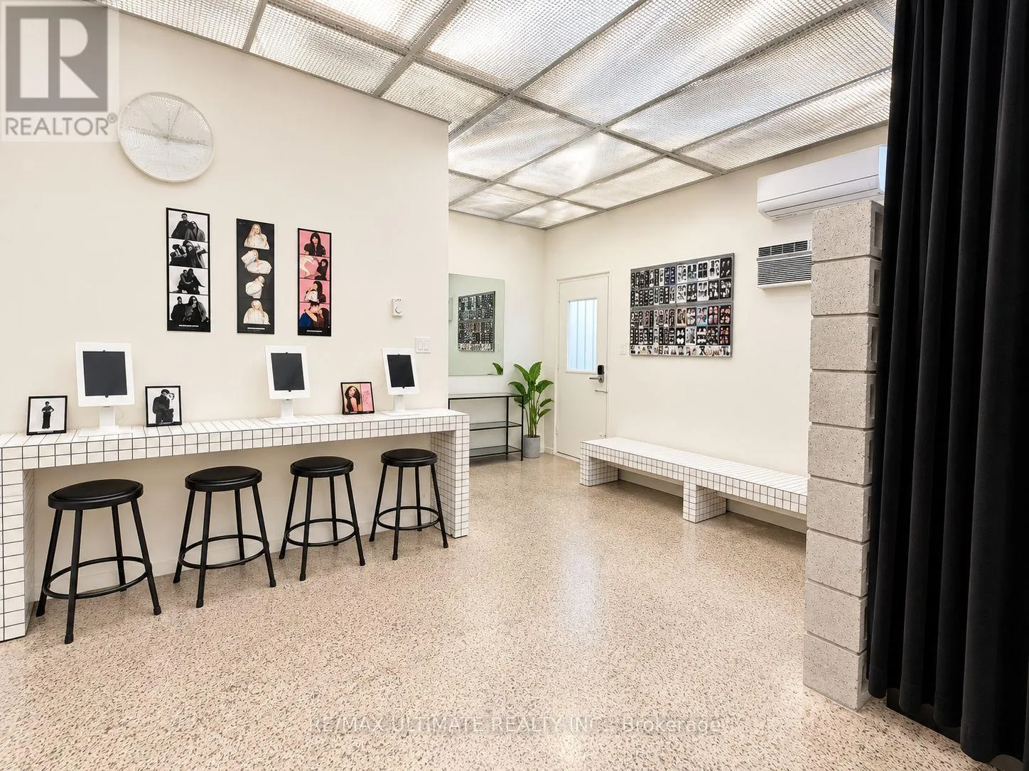 621 BLOOR STREET W