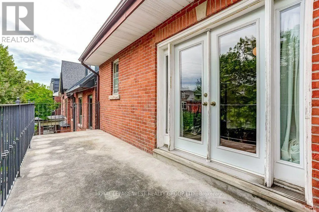 28 CONCORD AVENUE