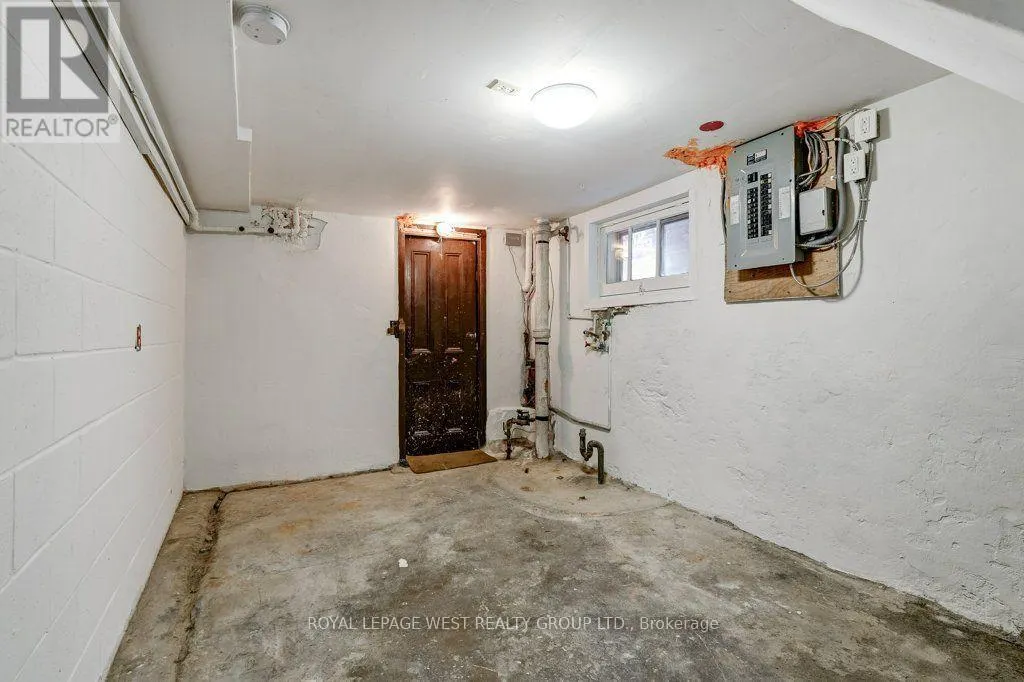 28 CONCORD AVENUE