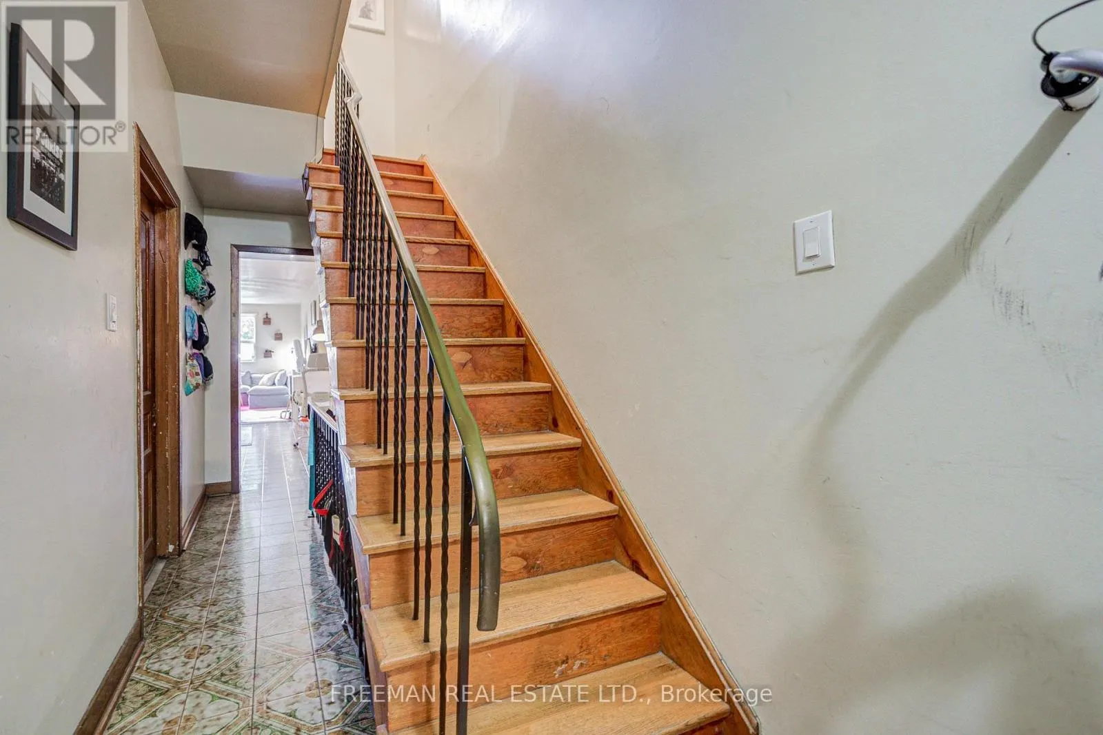 492 MANNING AVENUE