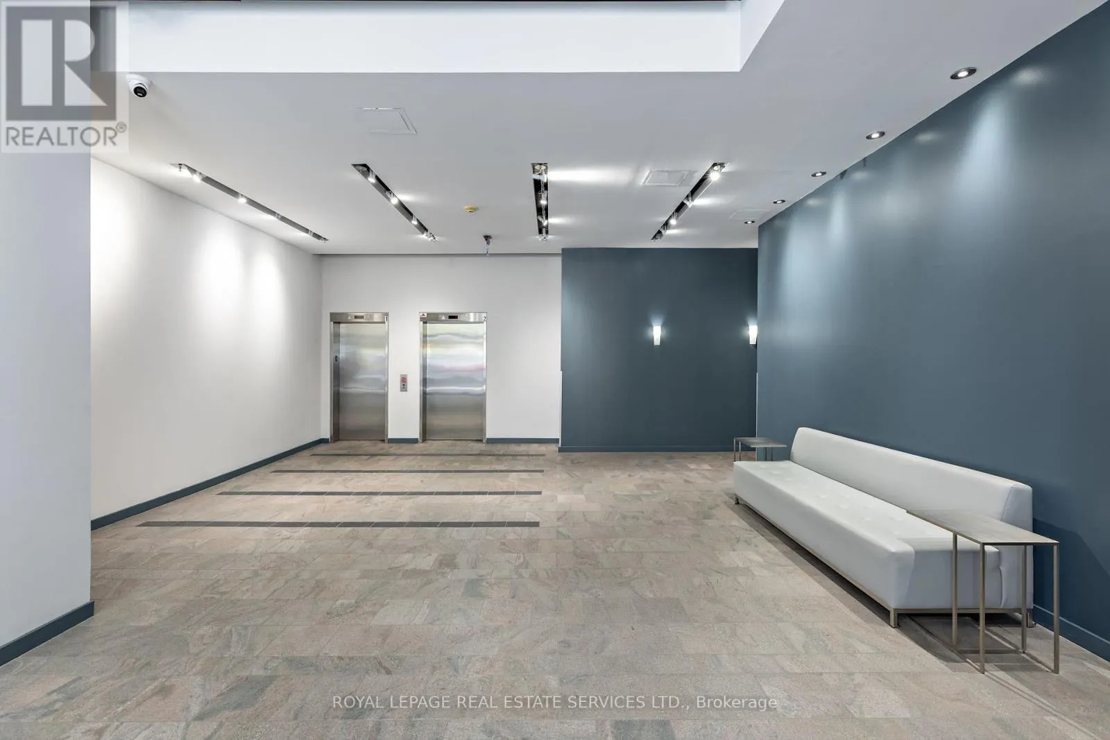 210 - 301 MARKHAM STREET