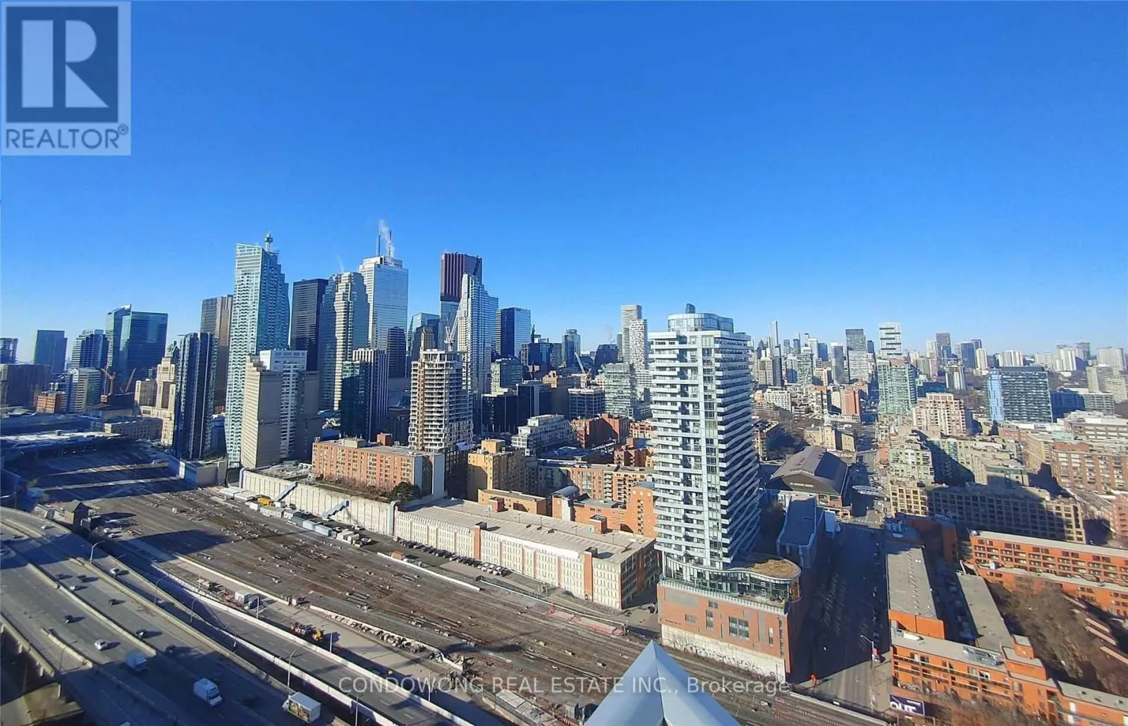 1610 - 15 LOWER JARVIS STREET