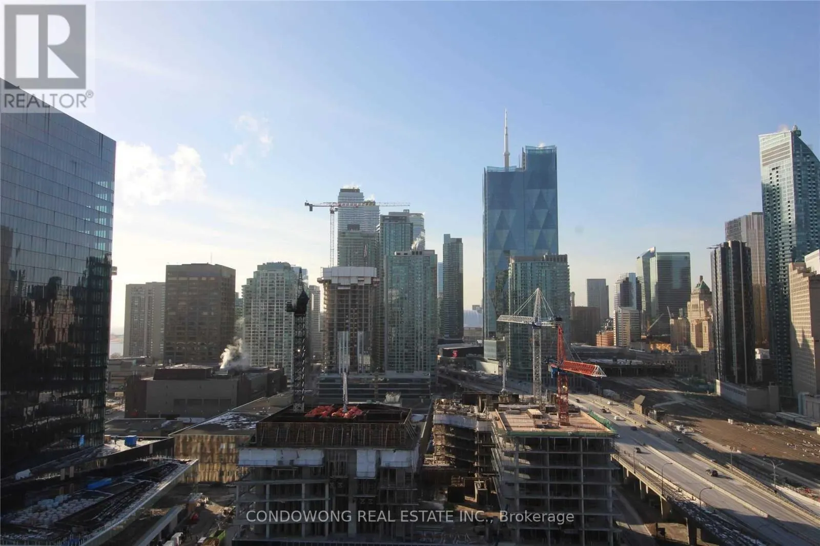 1610 - 15 LOWER JARVIS STREET