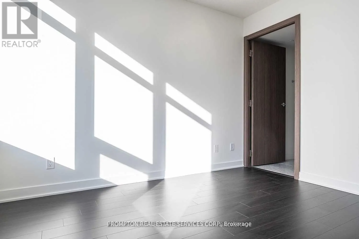 2502 - 17 BATHURST STREET