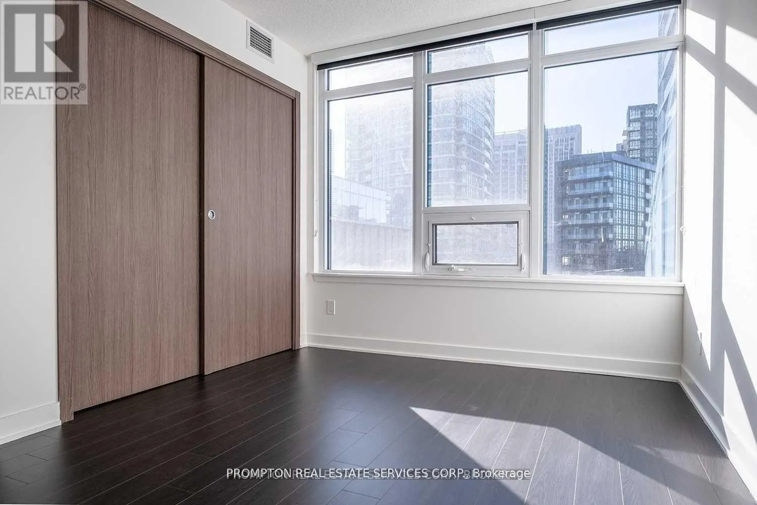 2502 - 17 BATHURST STREET