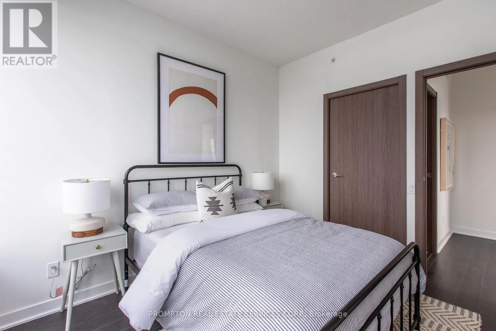 2502 - 17 BATHURST STREET