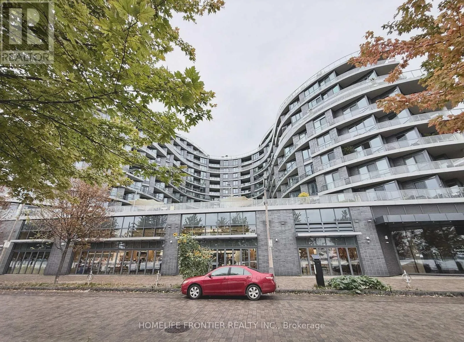 912 - 1 EDGEWATER DRIVE