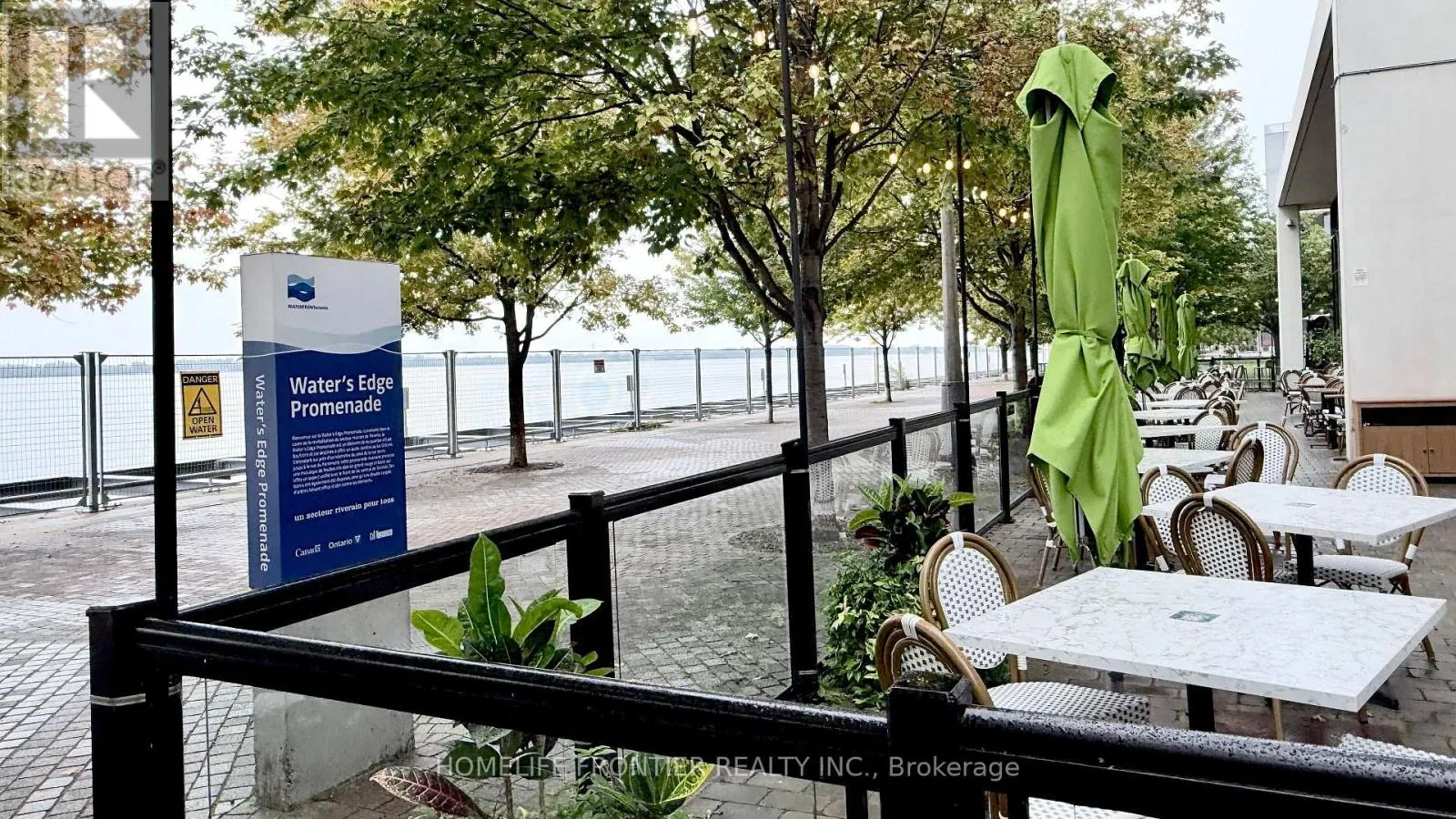 912 - 1 EDGEWATER DRIVE