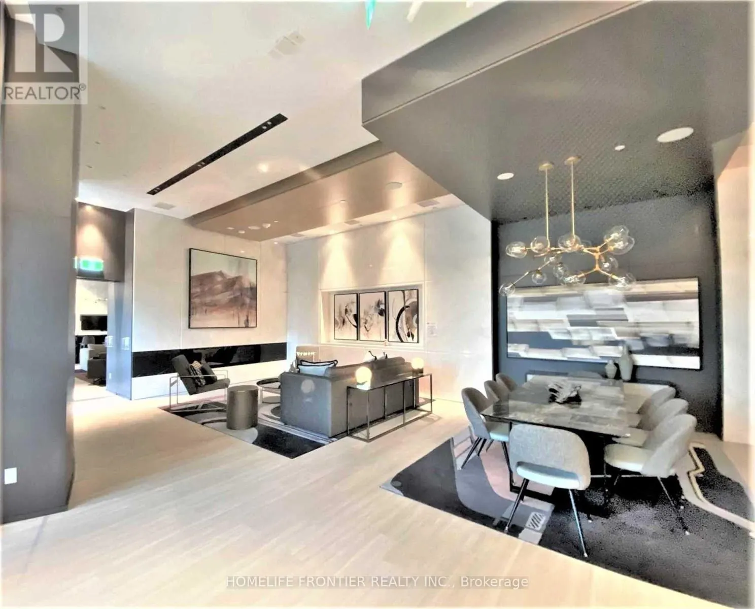 912 - 1 EDGEWATER DRIVE