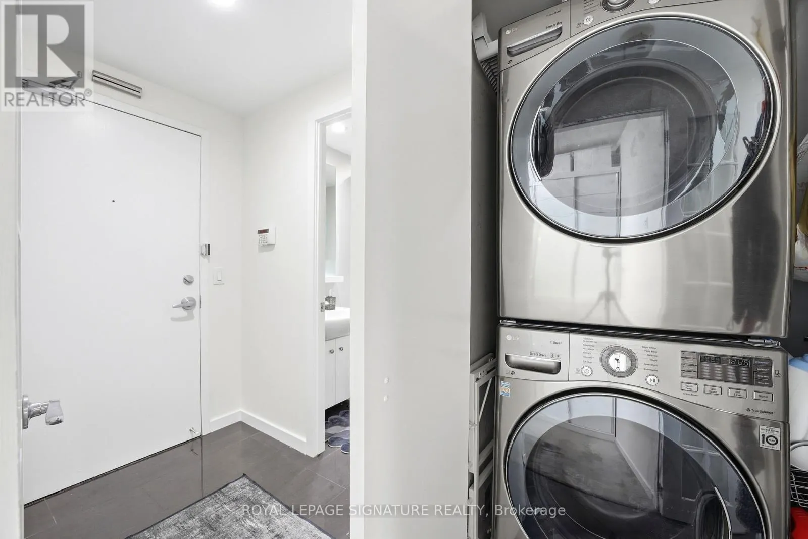 510 - 218 QUEENS QUAY W