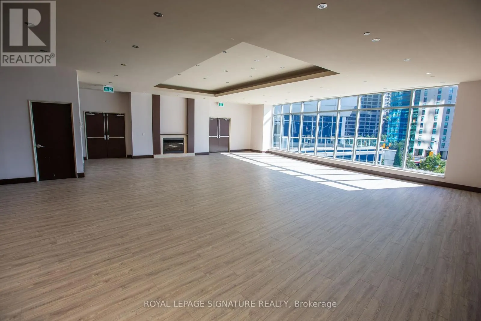 510 - 218 QUEENS QUAY W