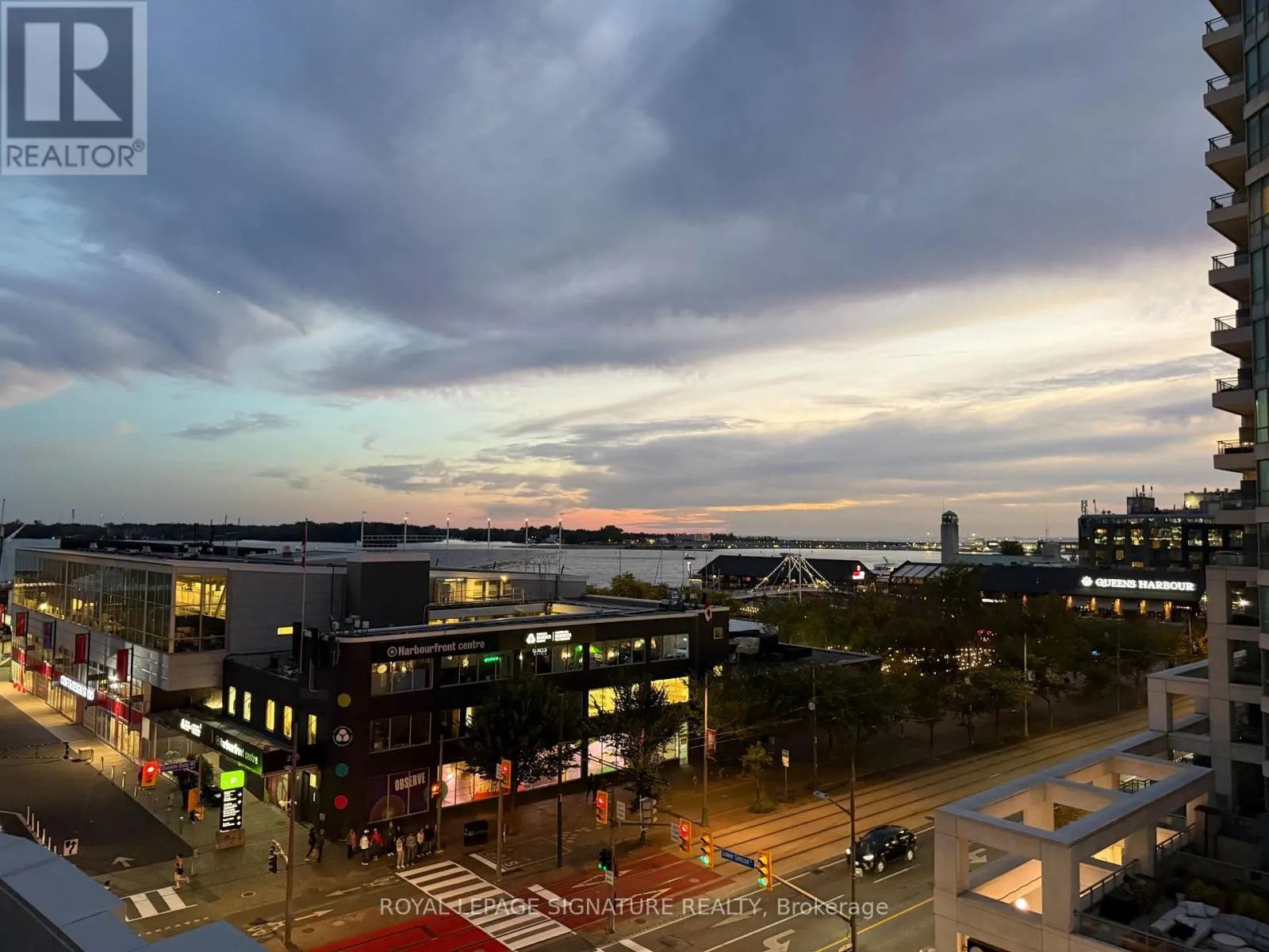 510 - 218 QUEENS QUAY W