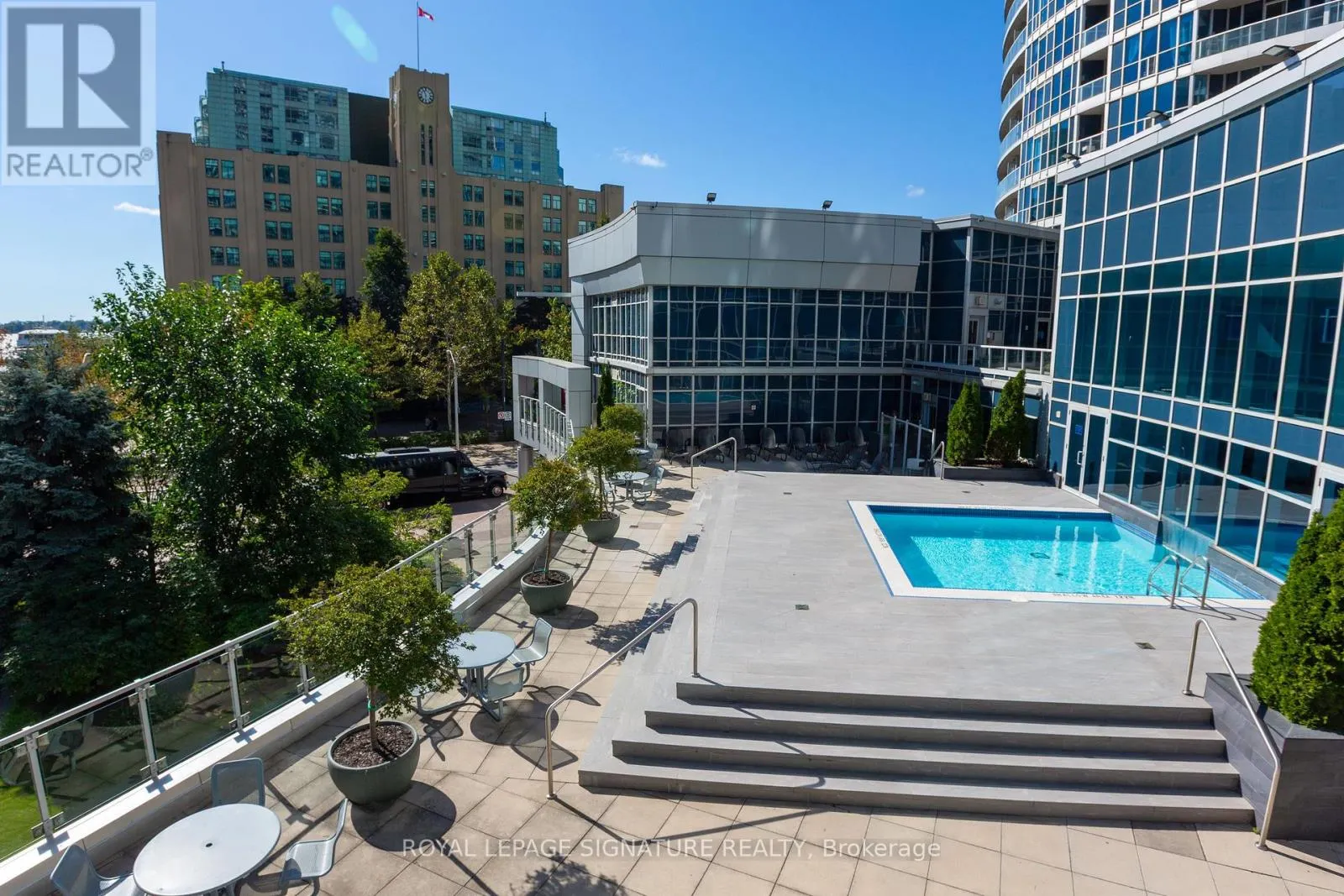 510 - 218 QUEENS QUAY W