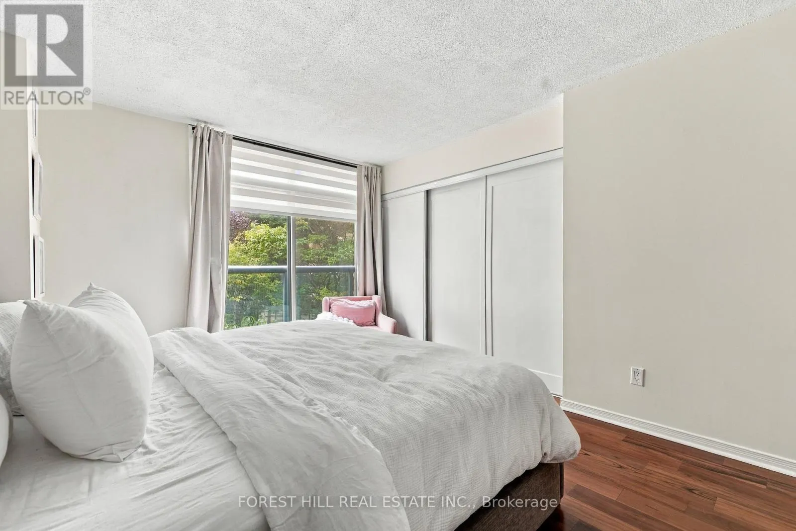 229 - 109 FRONT STREET E