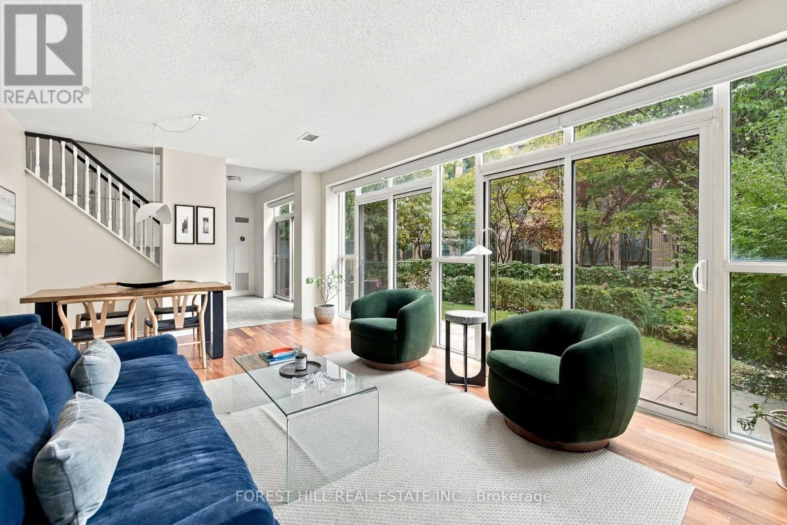 229 - 109 FRONT STREET E