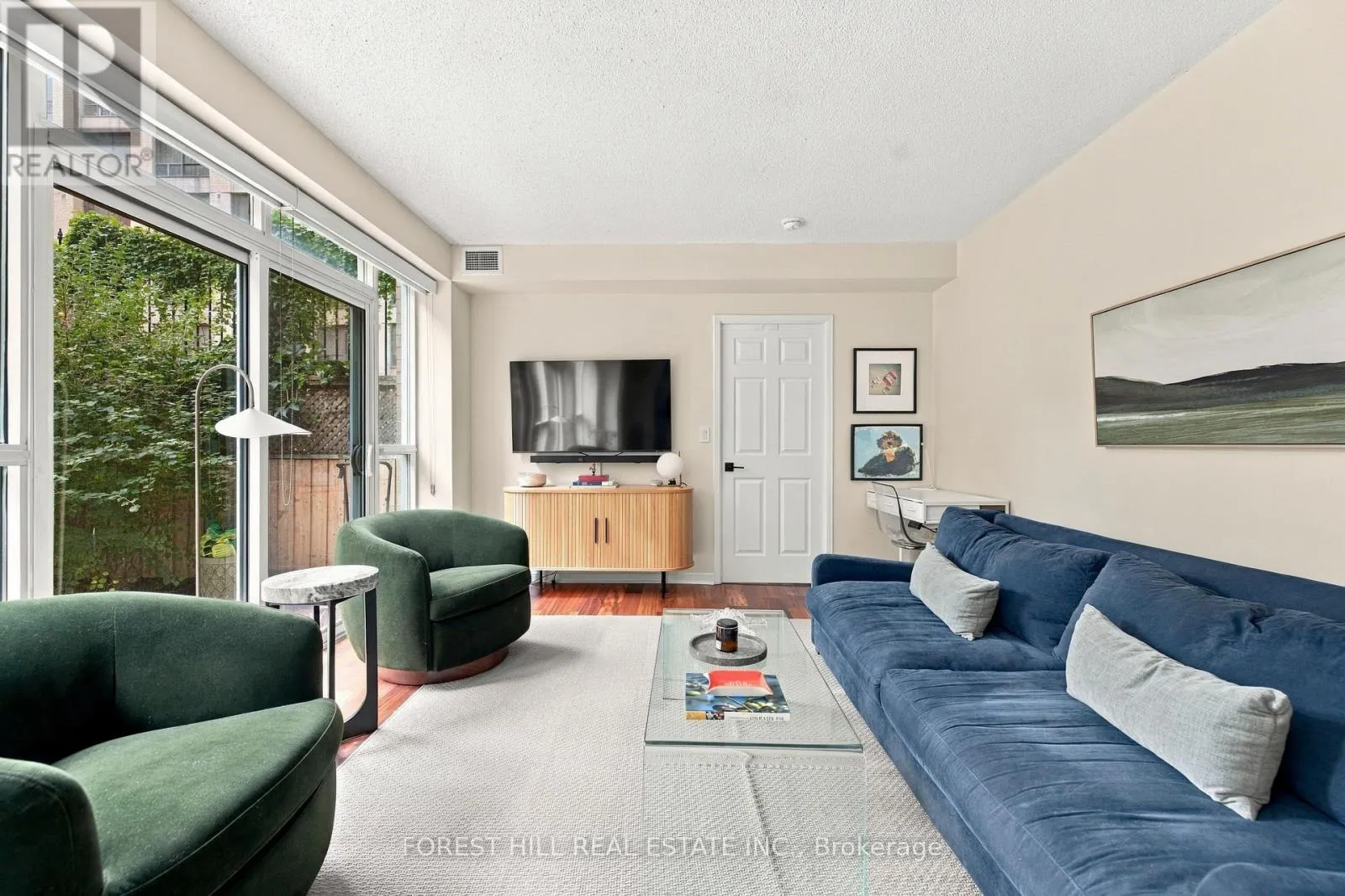 229 - 109 FRONT STREET E