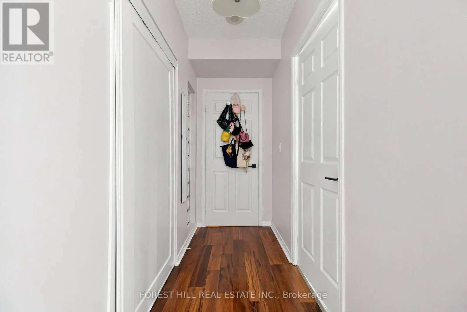 229 - 109 FRONT STREET E