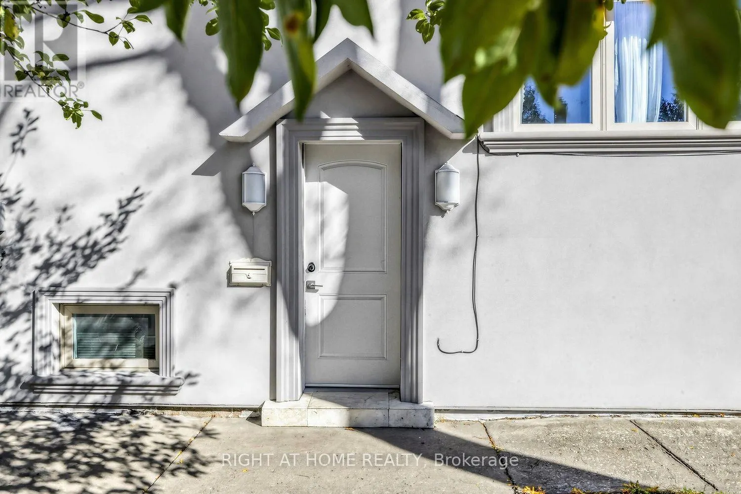 44 CONNAUGHT AVENUE