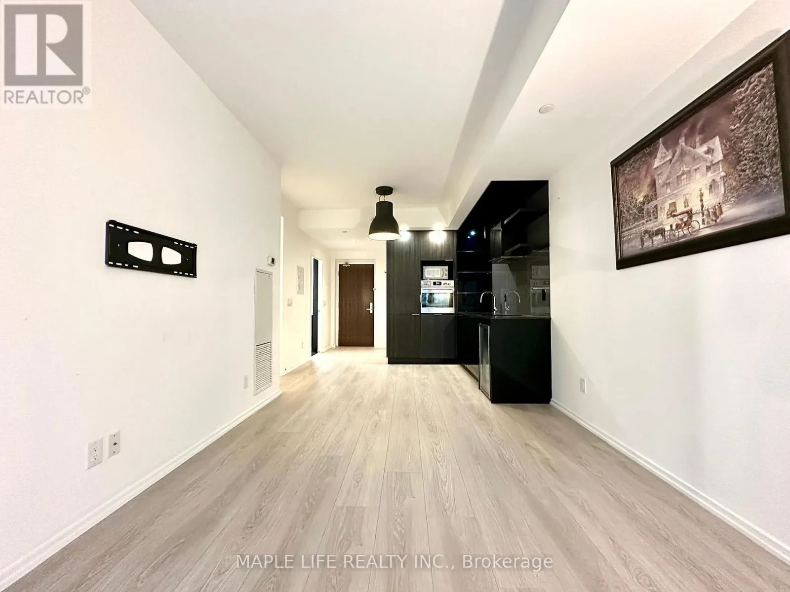 1707 - 70 TEMPERANCE STREET