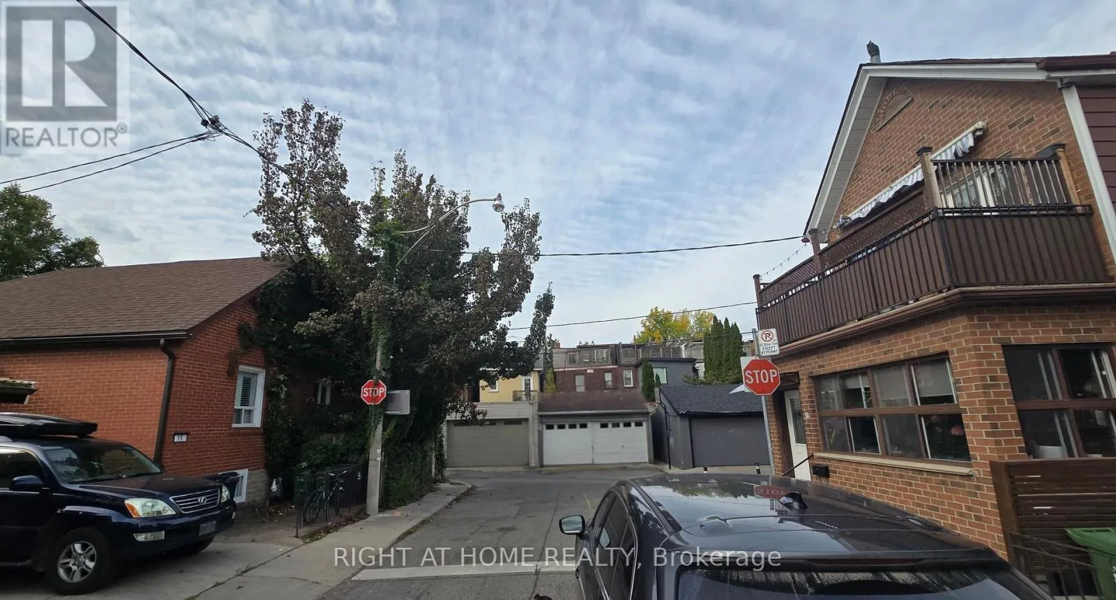 261 GRACE STREET