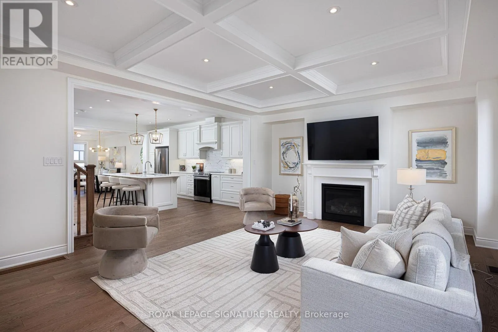 19 HOLLYHOCK COURT