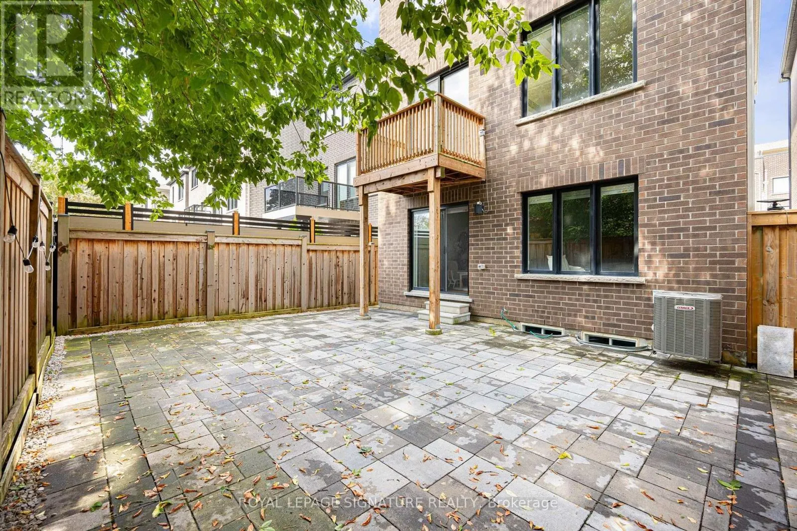 19 HOLLYHOCK COURT