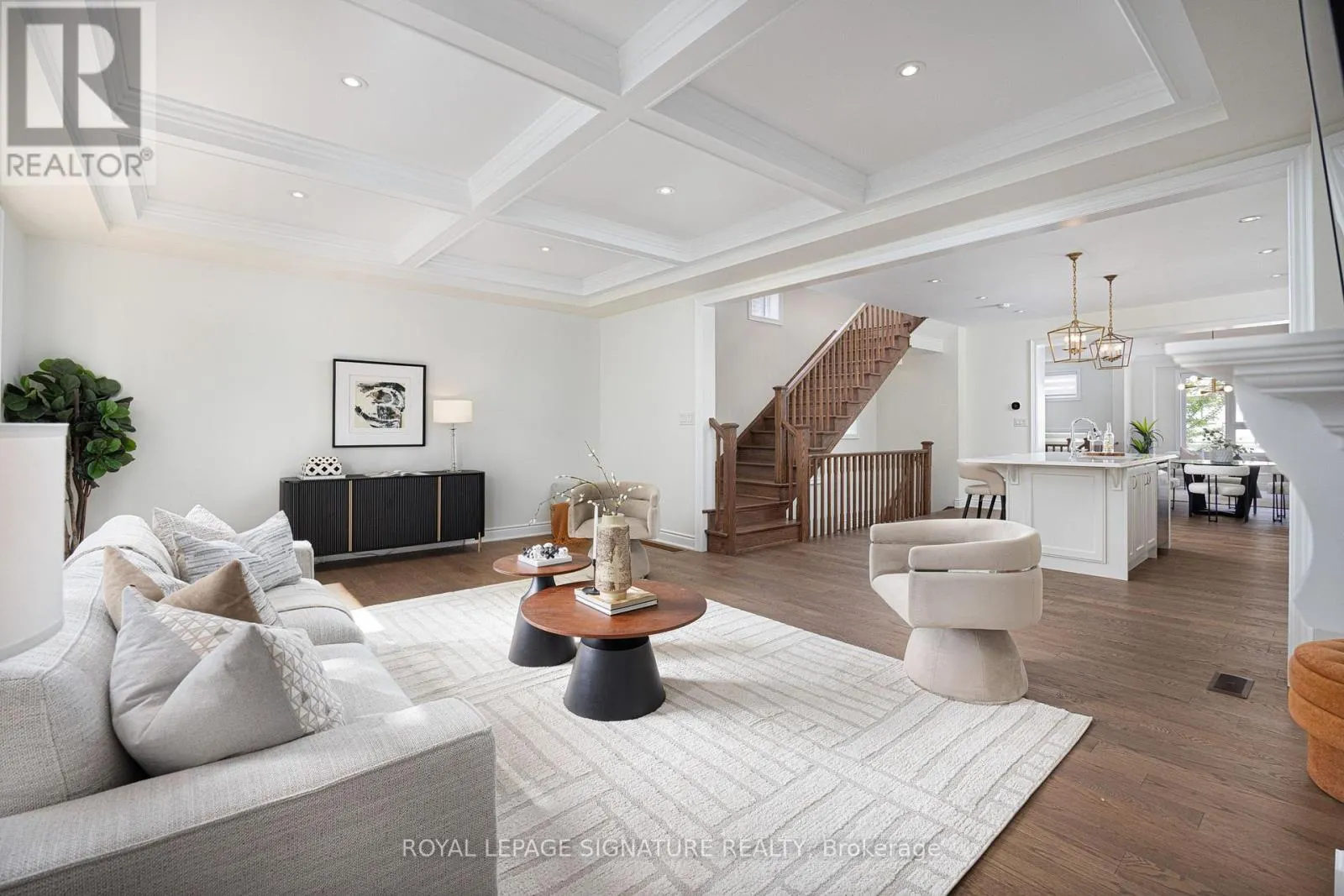 19 HOLLYHOCK COURT